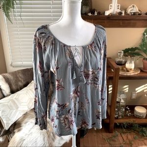 💚 2/$10 Lovestitch Floral Flowers Tie Front Long Sleeve Top